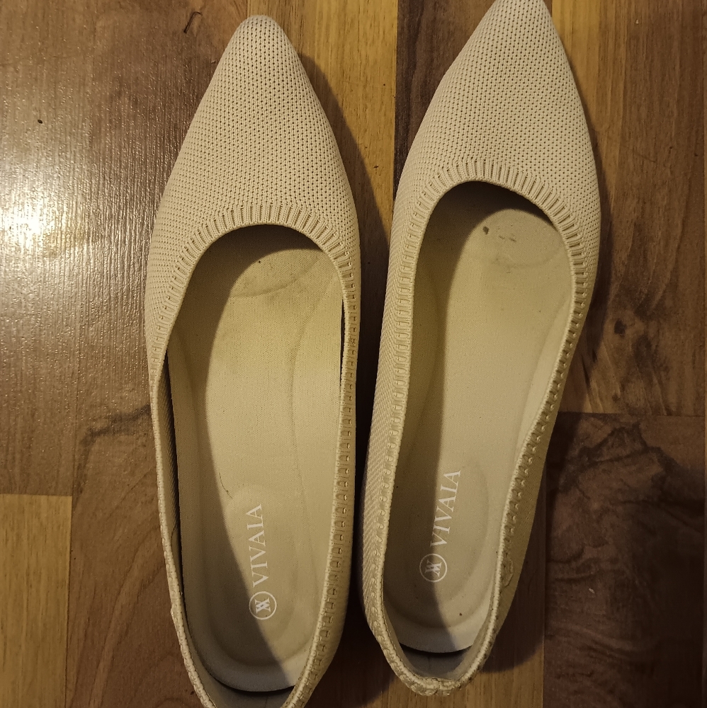 VIVAIA Women's Cream Flats